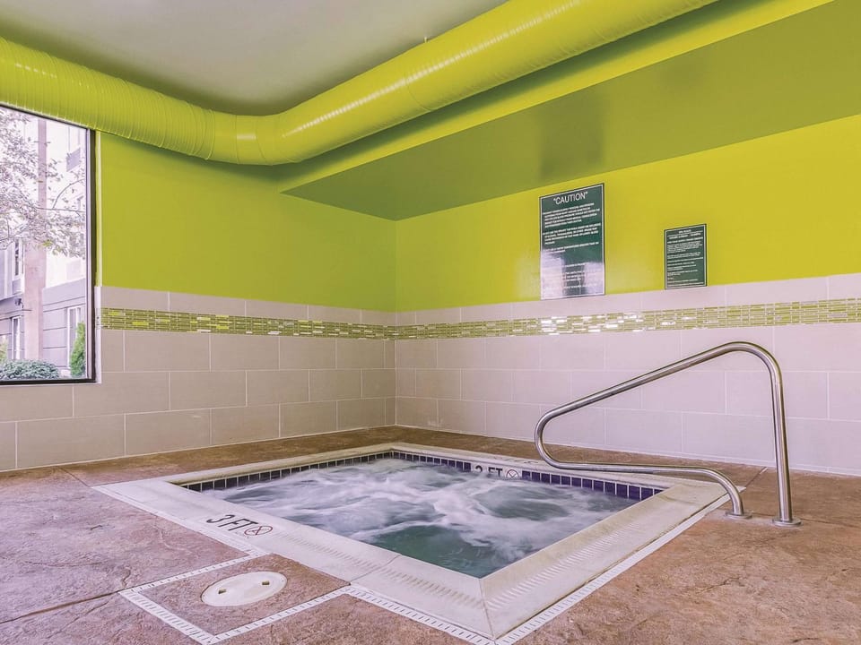 On site, Pool view, Swimming pool