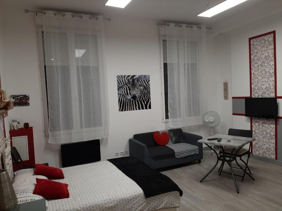 Appartement T1 Hyper Centre place de la Victoire Apartment in Bordeaux