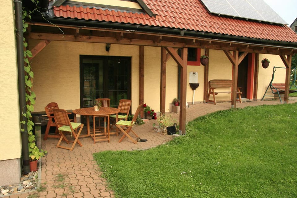 Facade/entrance, Garden, Balcony/Terrace, Seating area