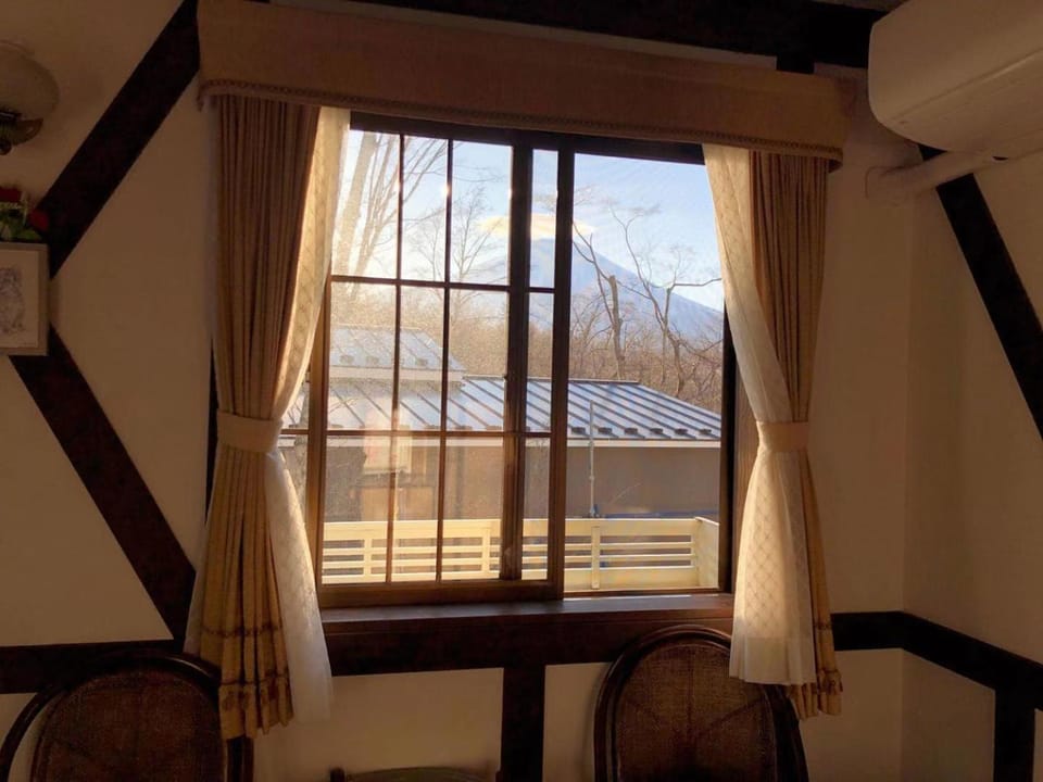 Balcony/Terrace, Balcony/Terrace, Photo of the whole room, Mountain view