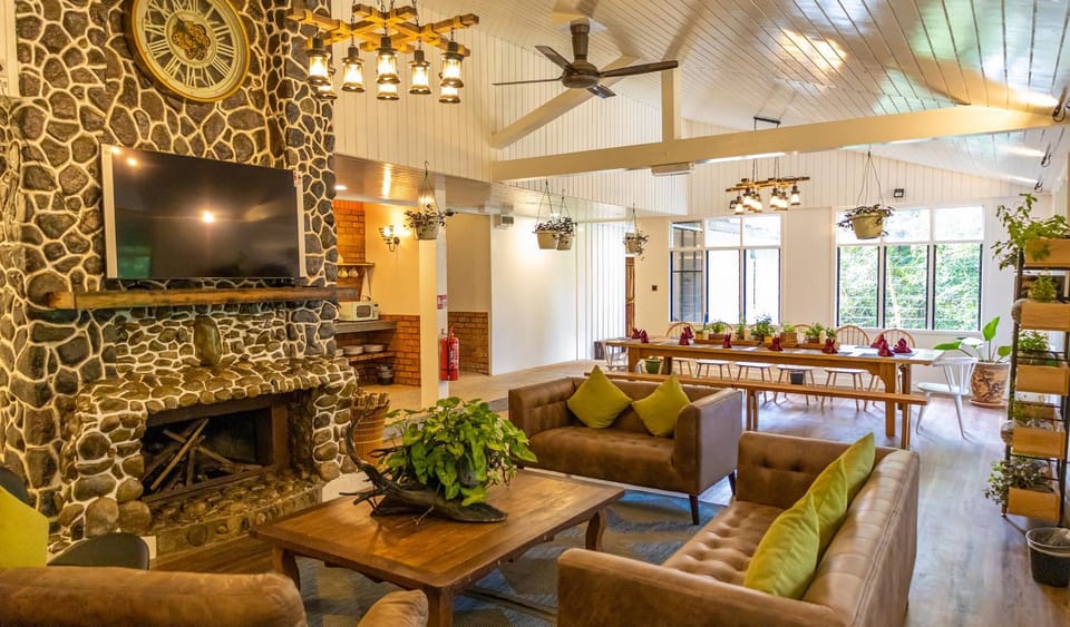 Living room, Seating area, fireplace