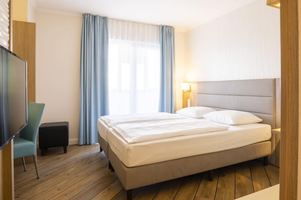 Property building, Bed