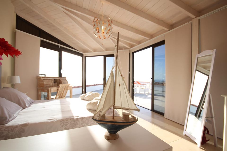 Living room, Bedroom