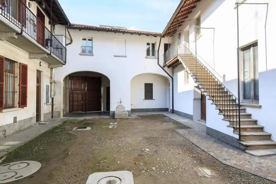 Property building, Area and facilities