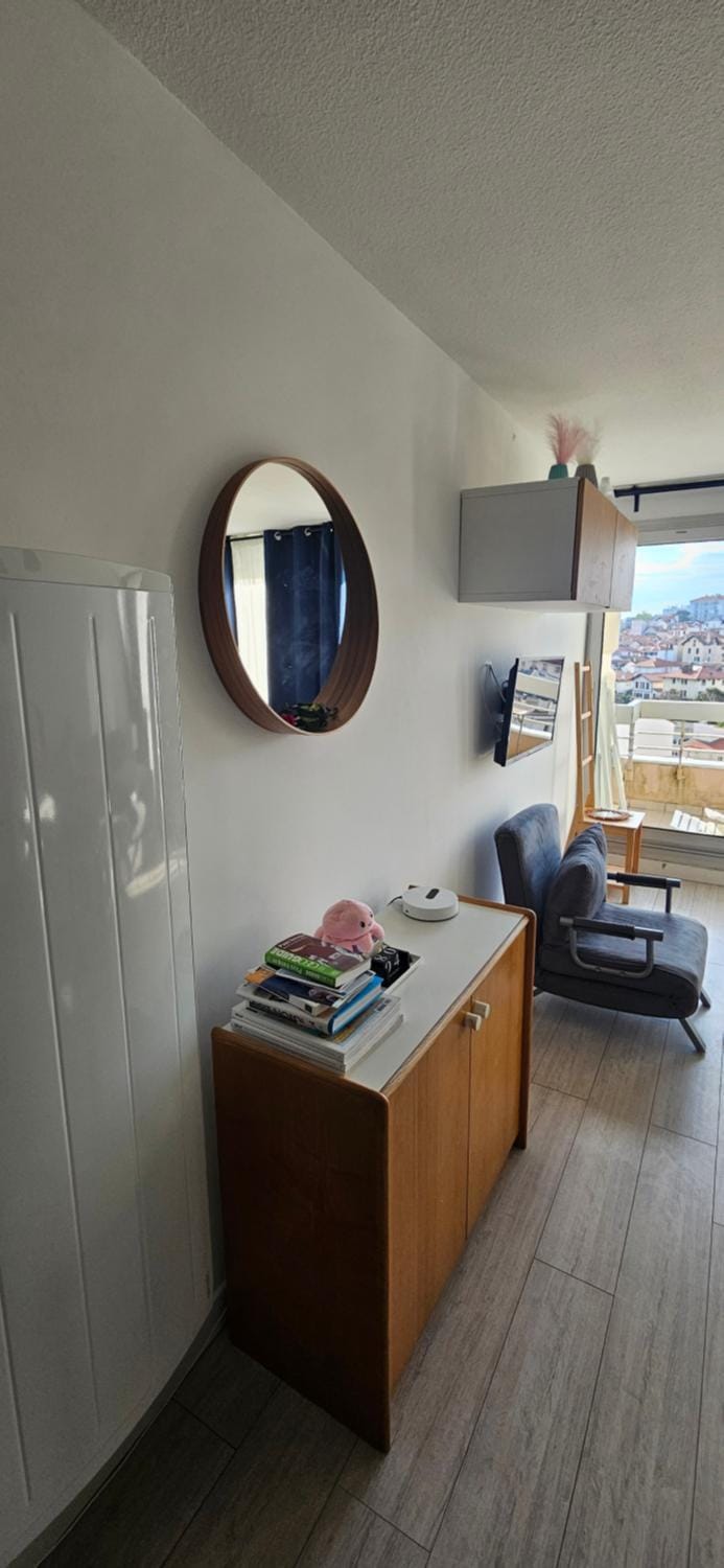 Studio Victoria Centre Grande Plage and Pool Apartment in Biarritz