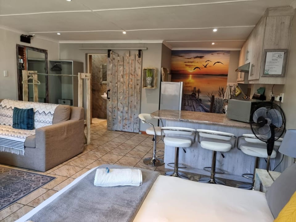 Dolphins Self-Catering Accommodation Apartment in Western Cape