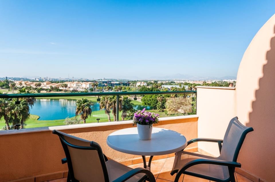 Off site, Balcony/Terrace, Lake view
