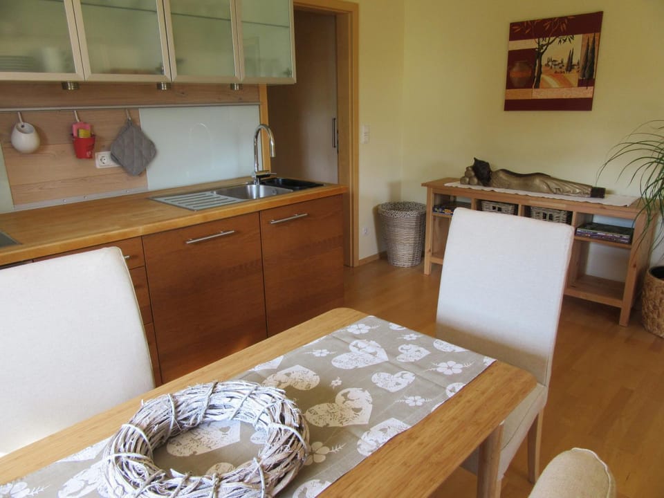 Qi Gong Haus Apartment in Thuringia, Germany