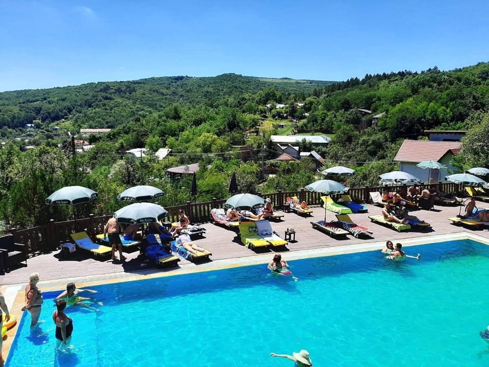Day, Swimming pool