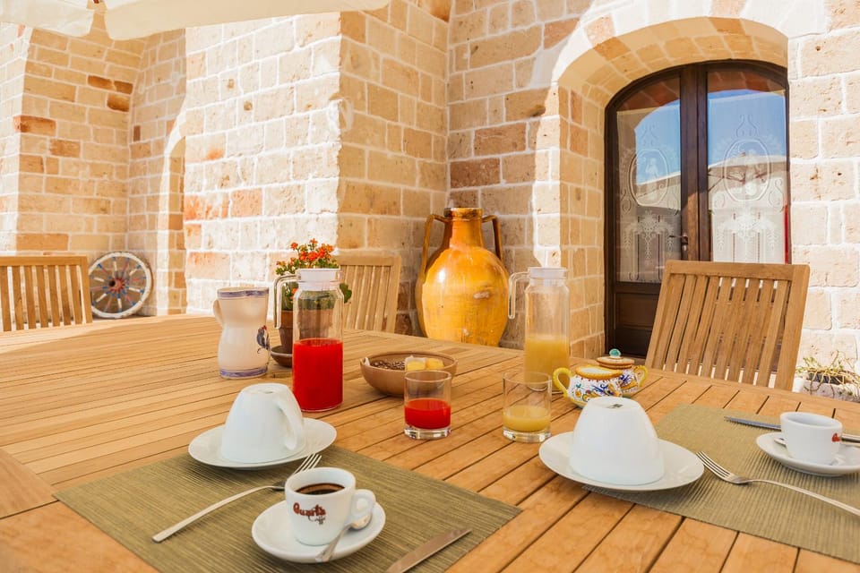 Property building, Breakfast