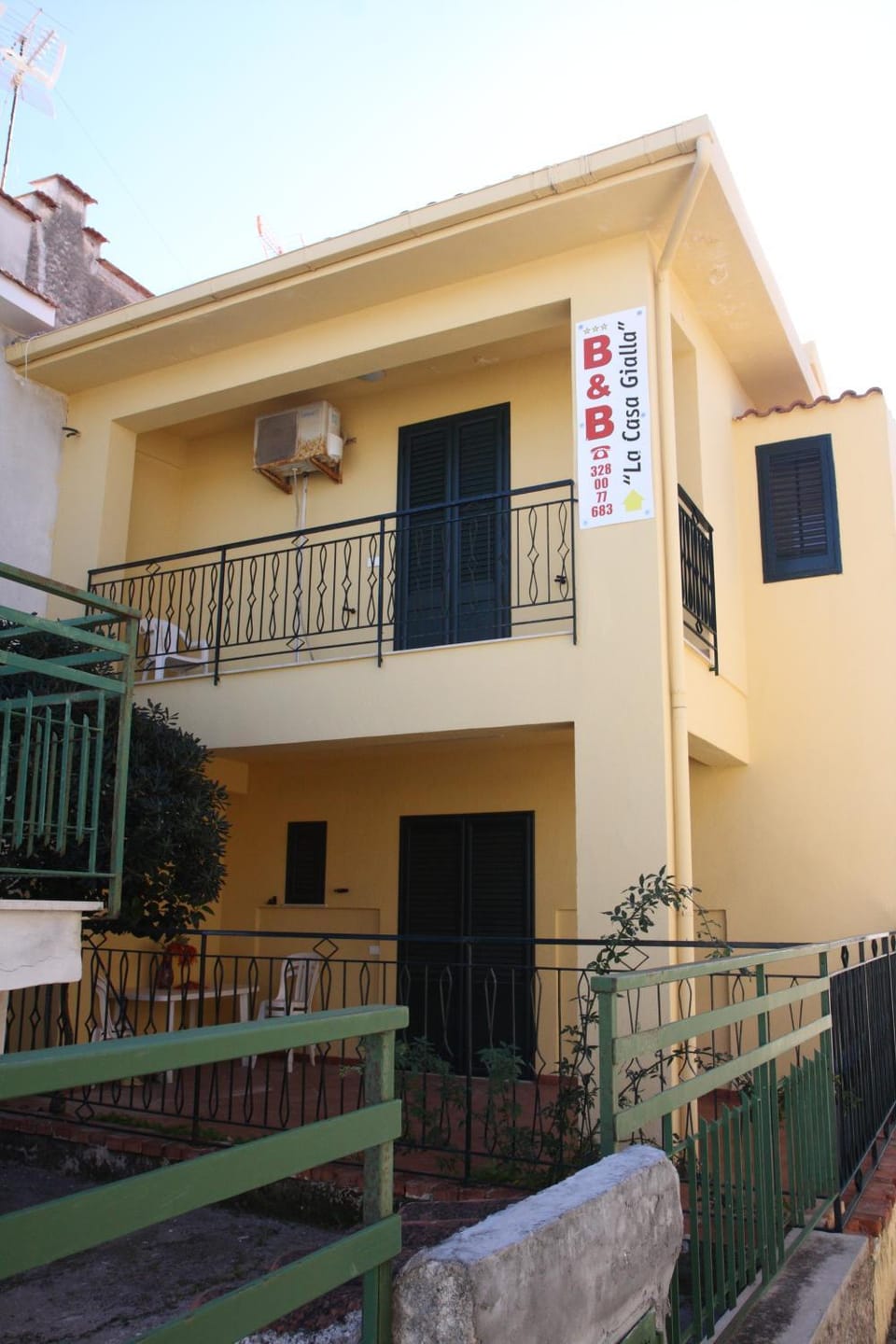 La Casa Gialla Bed and Breakfast in Sicily