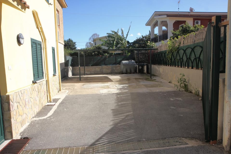 La Casa Gialla Bed and Breakfast in Sicily