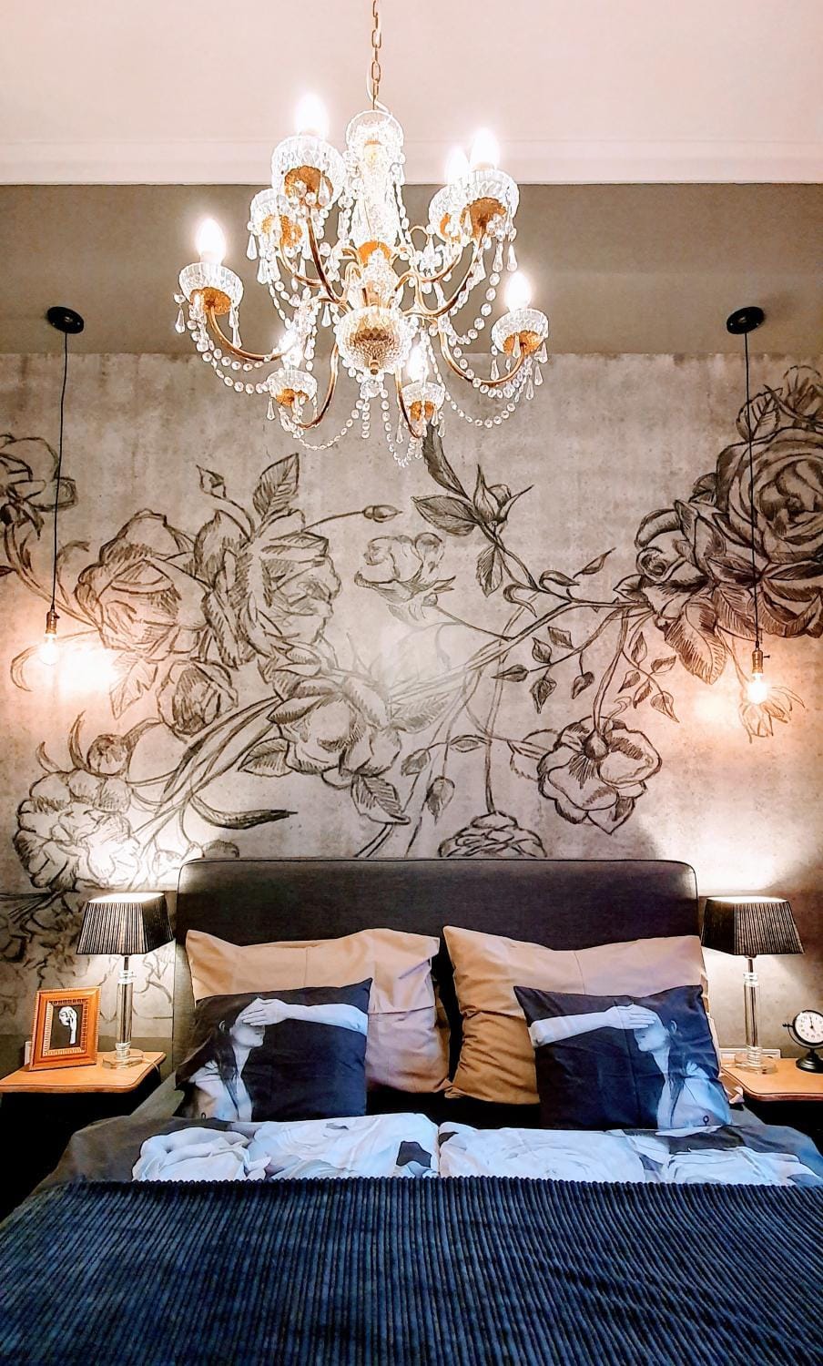 Bed, Photo of the whole room, Bedroom