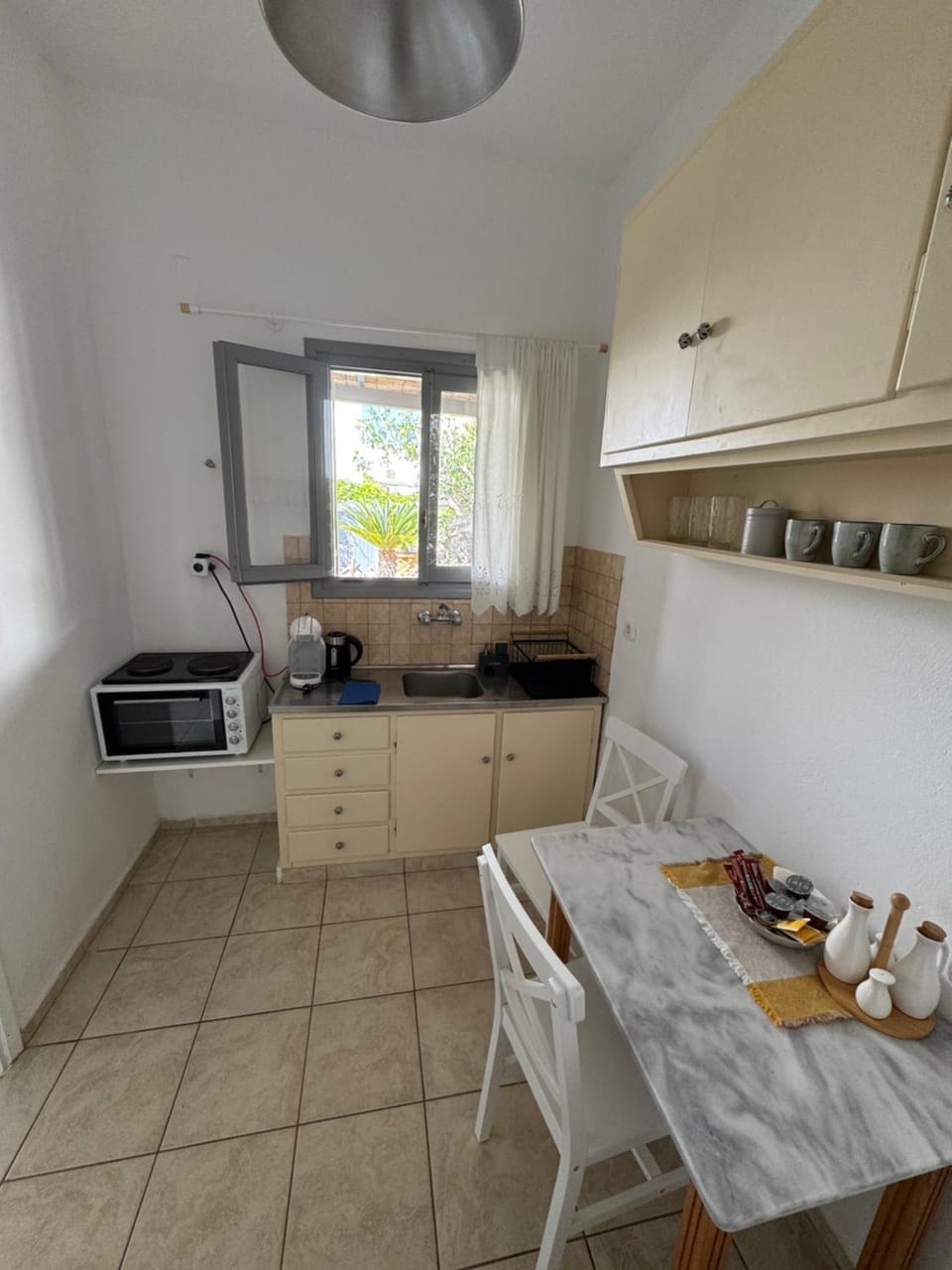 Akti Rooms And Studios Bed and Breakfast in Milos