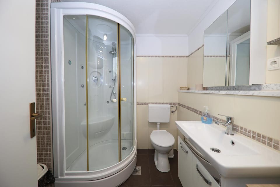 Shower, Bathroom