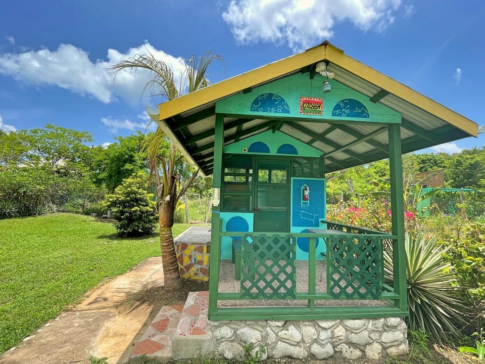 Garden, Kitchen or kitchenette