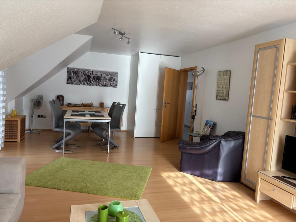 Living room, Dining area