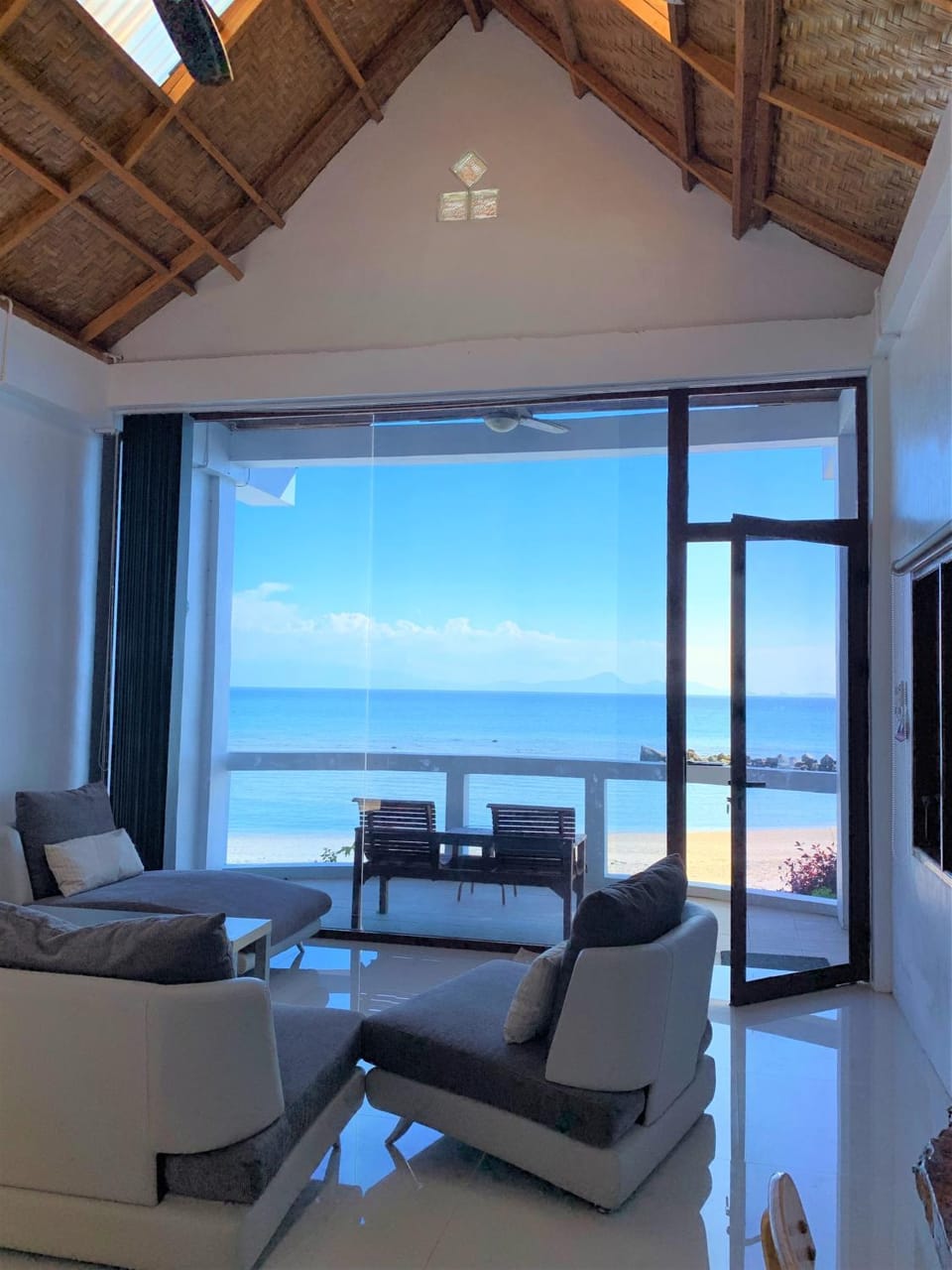 Living room, Sea view