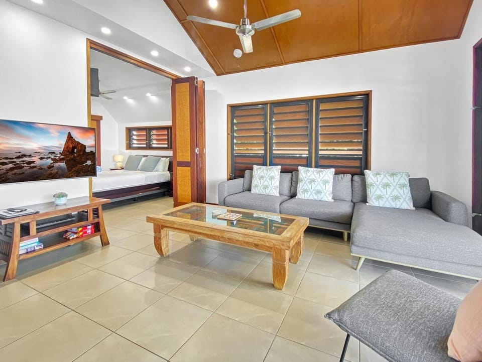 Pure Magnetic Villa 9 Villa in Yates Street