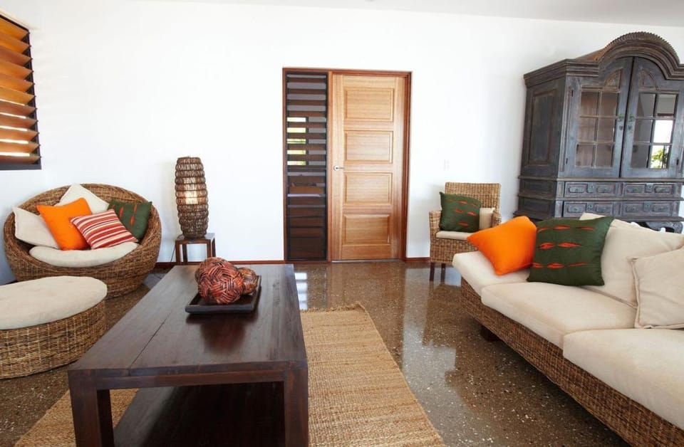 Villa Kembali House in Horseshoe Bay