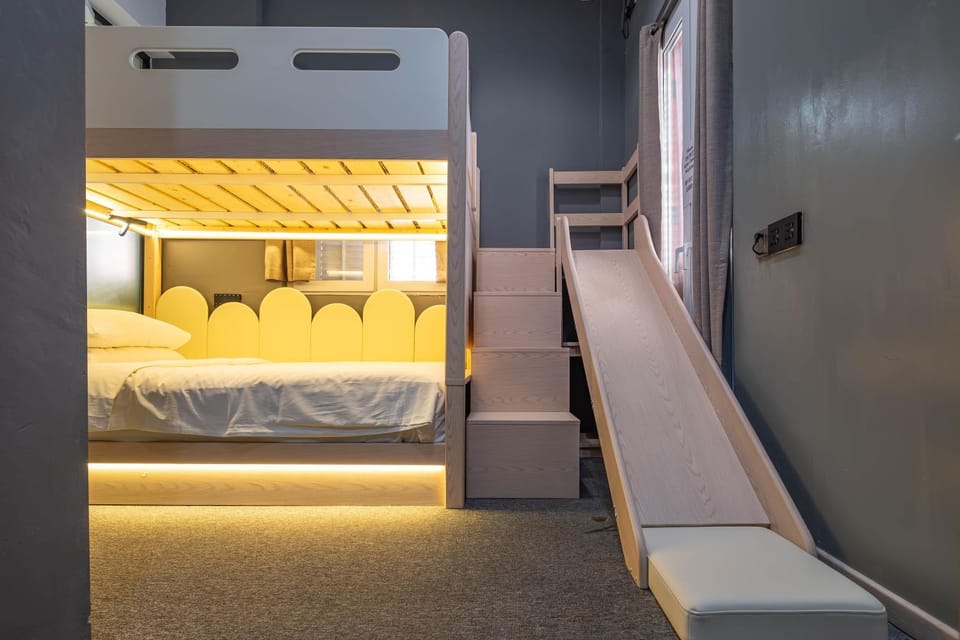 Bed, Bedroom, bunk bed