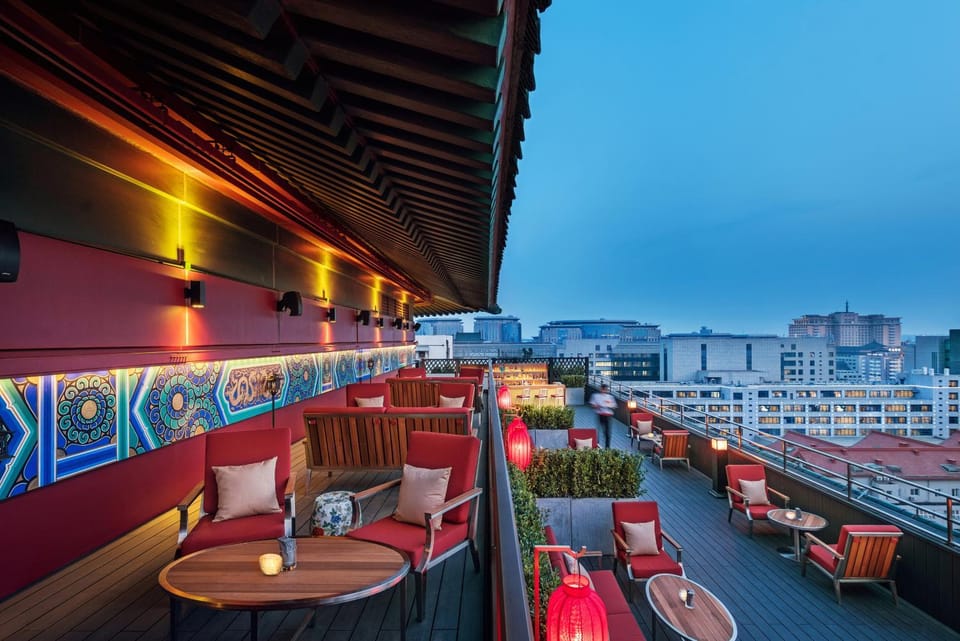 Restaurant/places to eat, Restaurant/places to eat, Lounge or bar