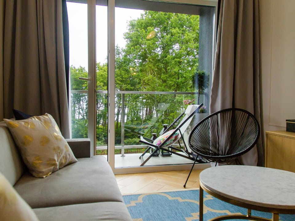 Living room, Decorative detail, Sea view
