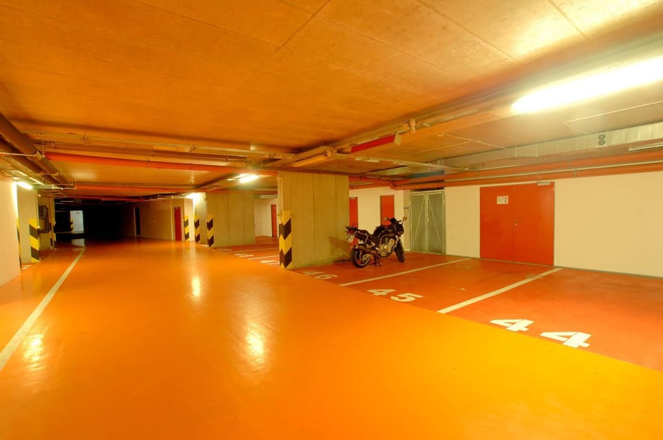 Area and facilities, Parking