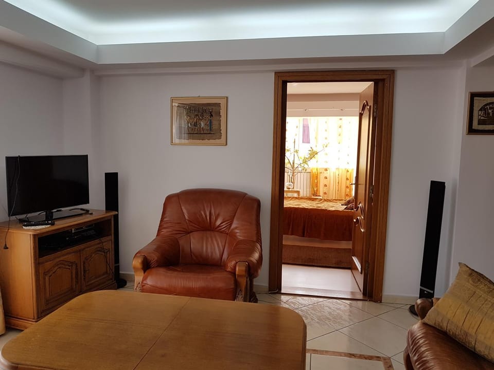 Living room, Photo of the whole room