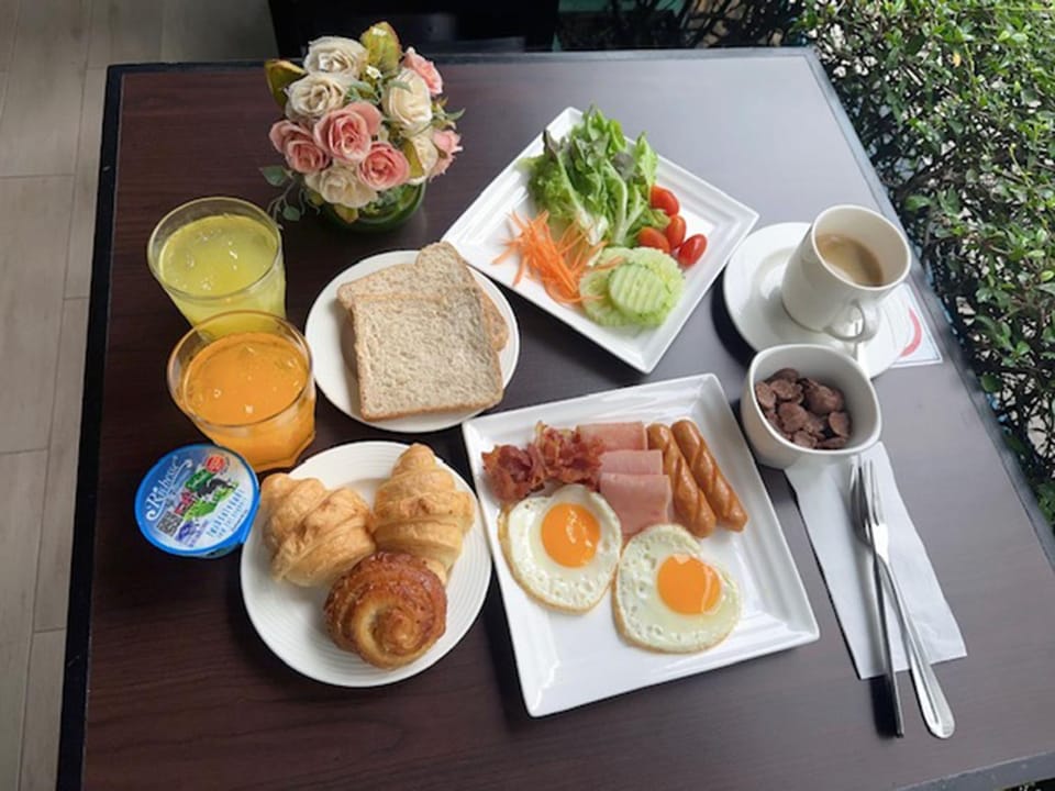 Breakfast