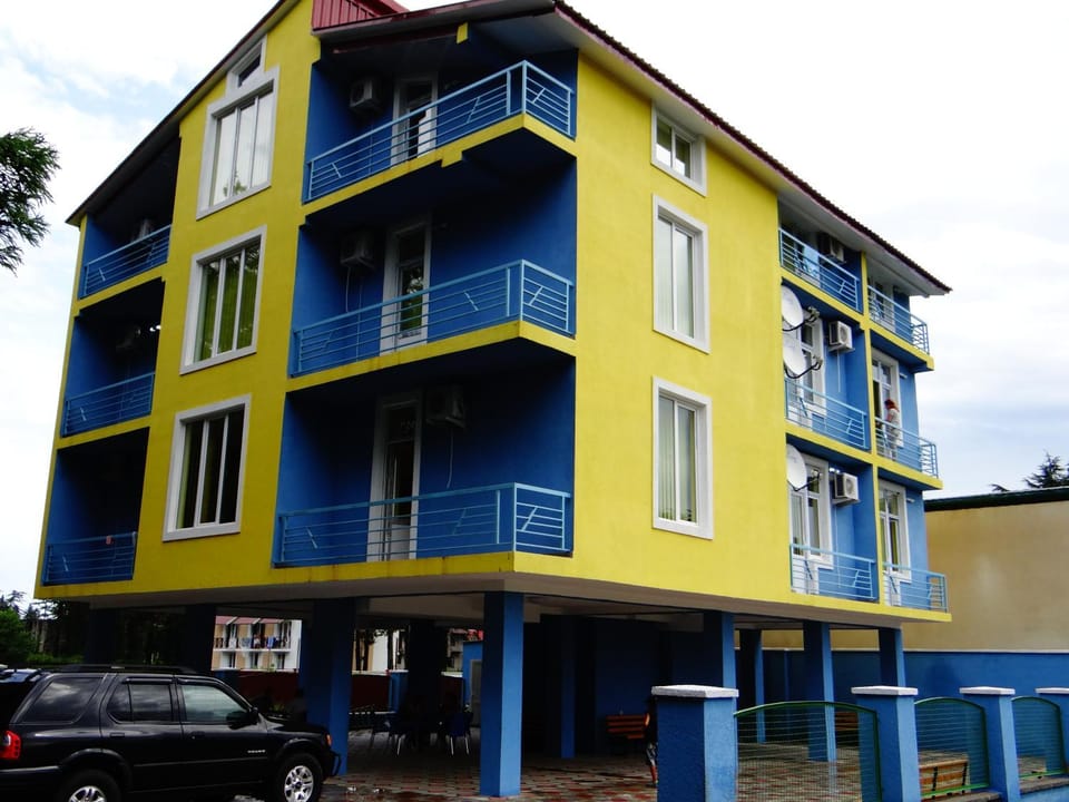 Property building, Facade/entrance