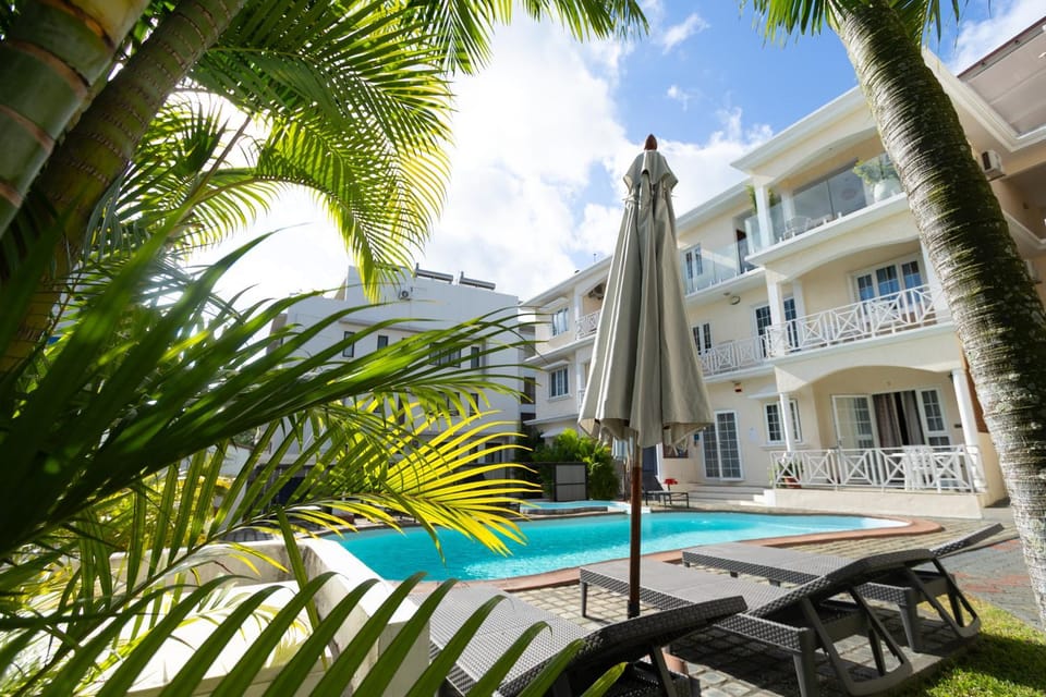 Property building, Swimming pool