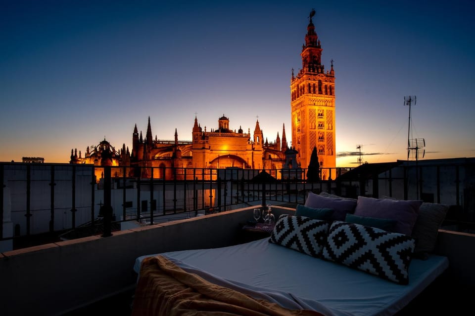 View (from property/room), Balcony/Terrace, Landmark view