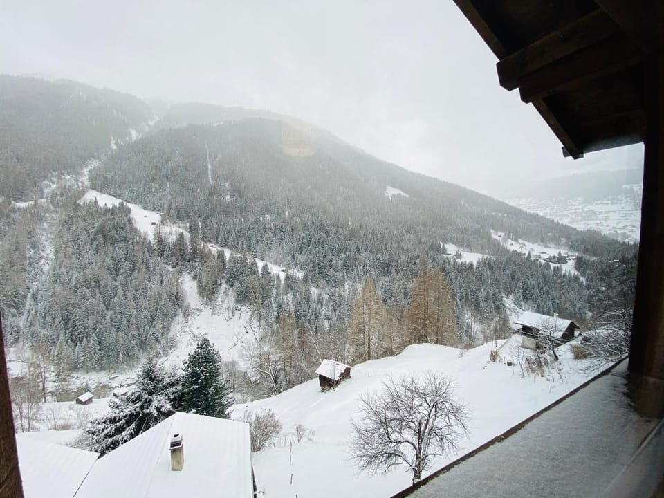 Le Refuge Hotel Restaurant Hotel in Canton of Valais