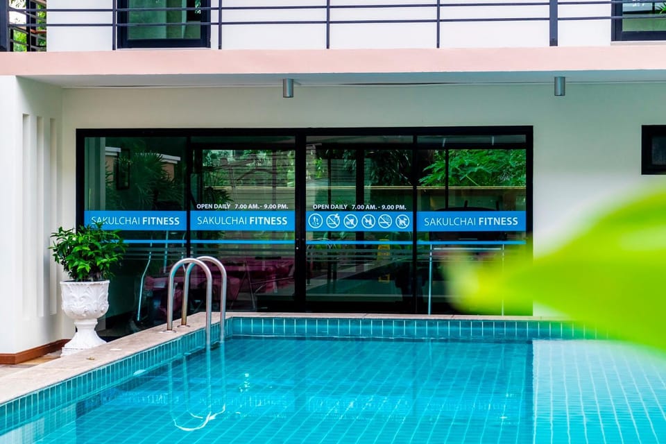 Swimming pool, Swimming pool