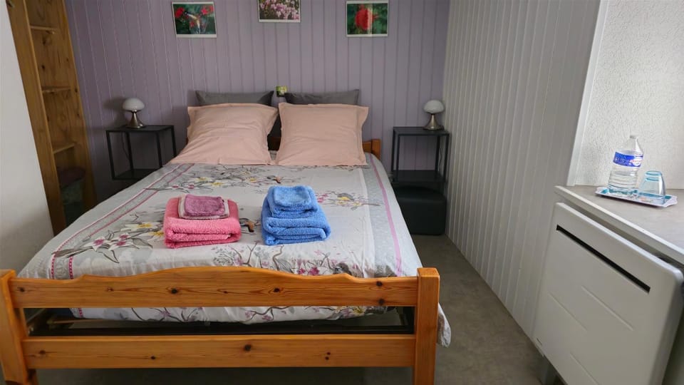 Bedroom, Family, heating, towels