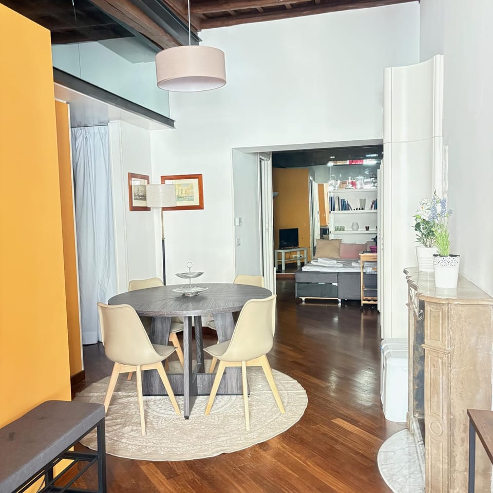 The Ancient Wall Apartment in Rome
