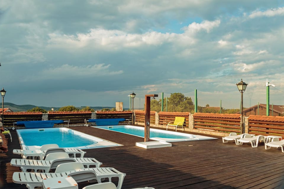 Massage, Swimming pool, Swimming pool, Open Air Bath