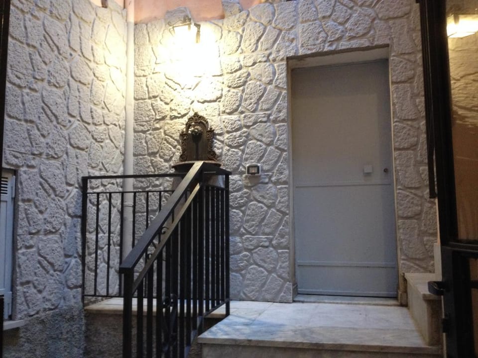 Inner courtyard view