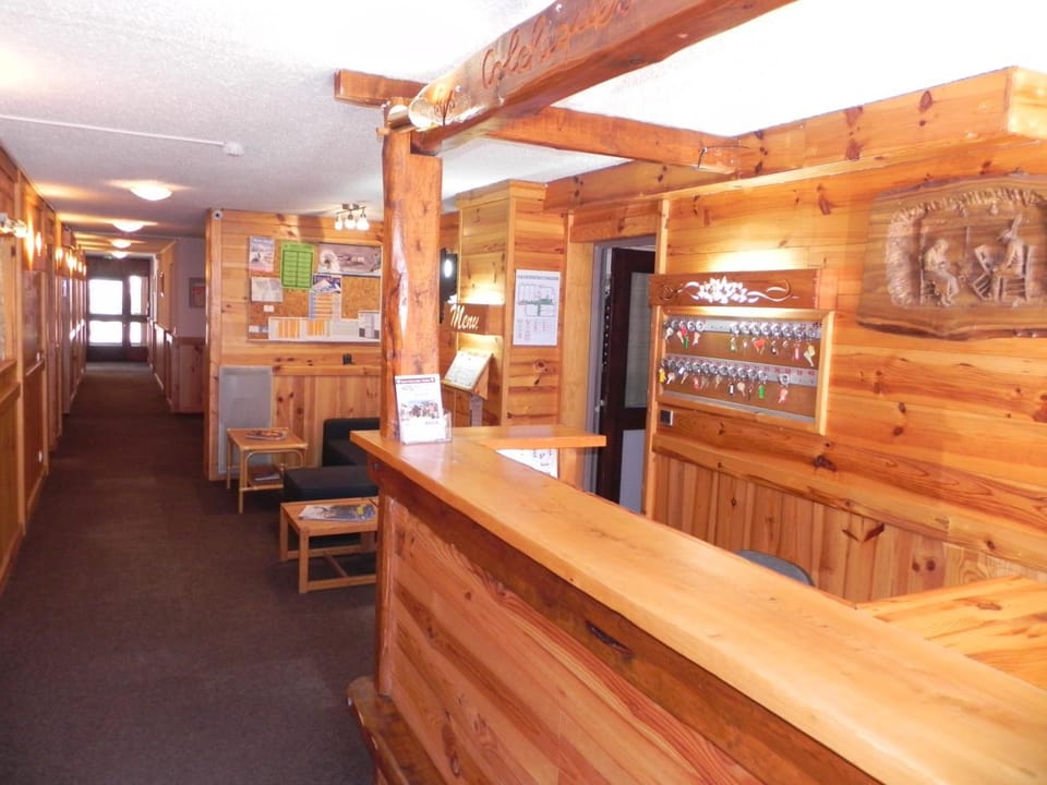 Hôtel Résidence Les Colchiques Apartment hotel in Le Monêtier-les-Bains