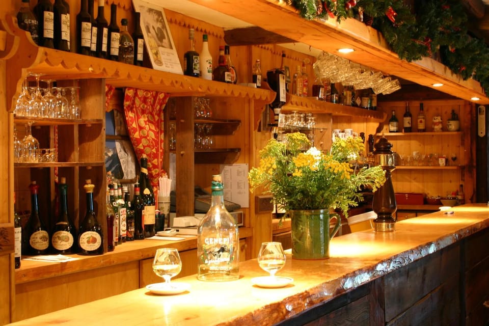 Lounge or bar