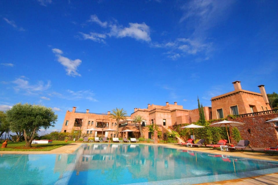 Patio, Restaurant/places to eat, Place of worship, Garden, Other, Decorative detail, Garden view, Mountain view, Pool view, Area and facilities, Swimming pool