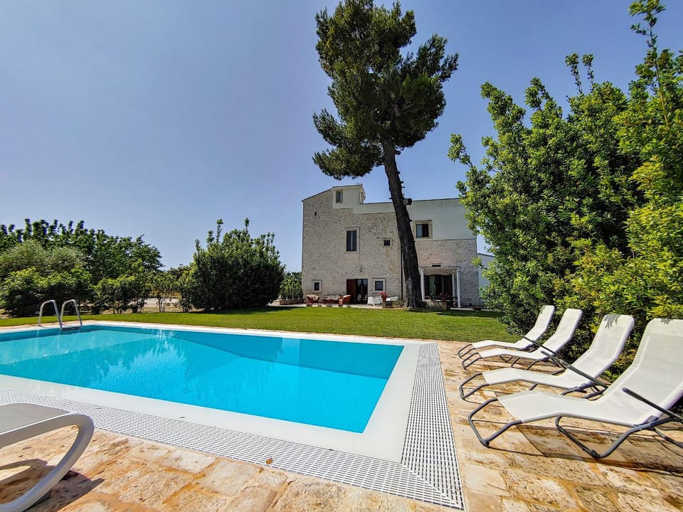 Property building, Swimming pool