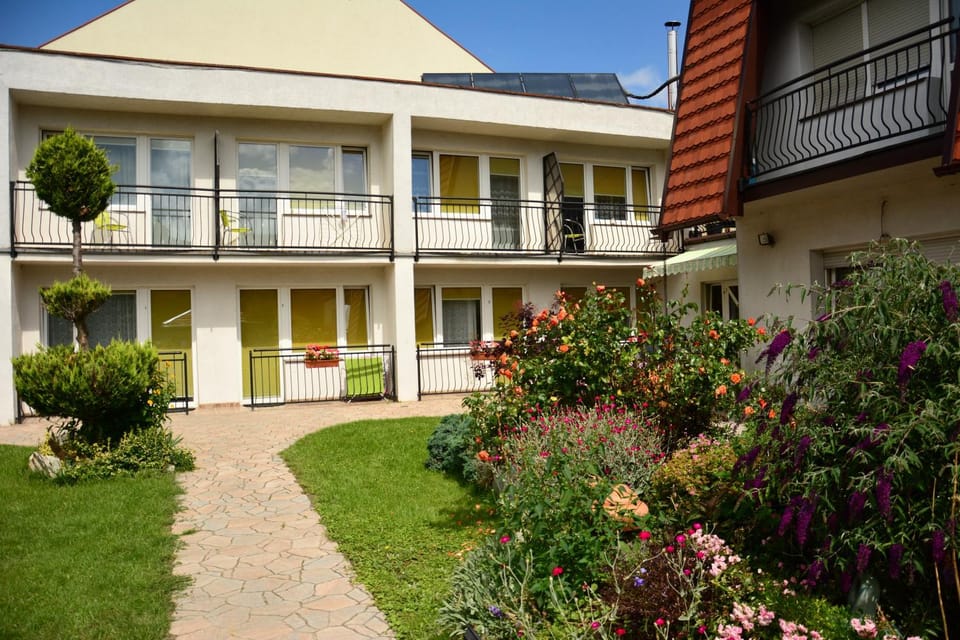 Garden, Floor plan, Garden view