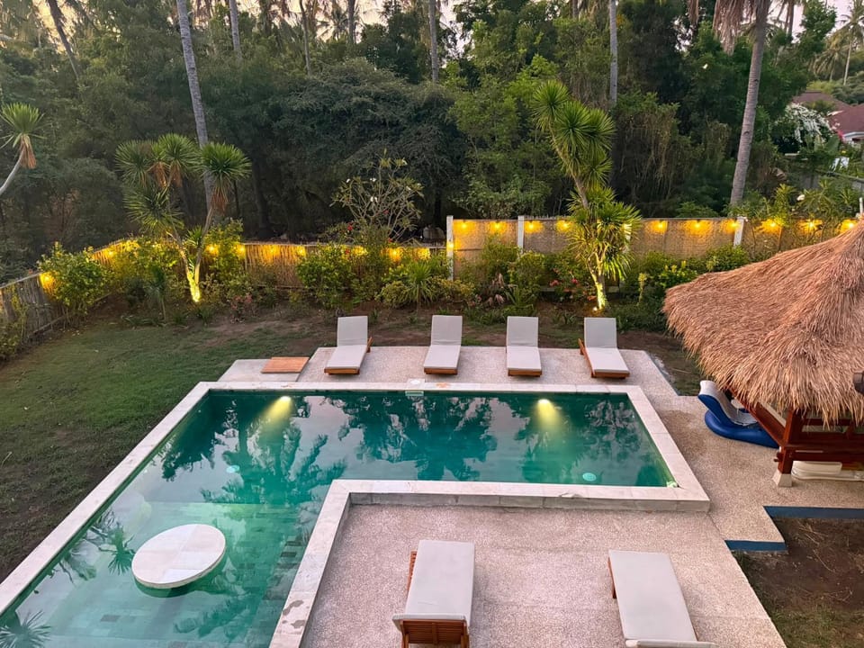 Natural landscape, Garden, Garden view, Pool view, Swimming pool, sunbed