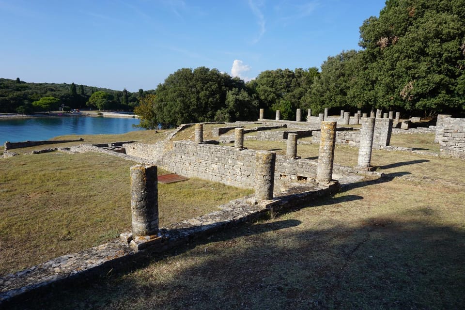 Nearby landmark, Natural landscape