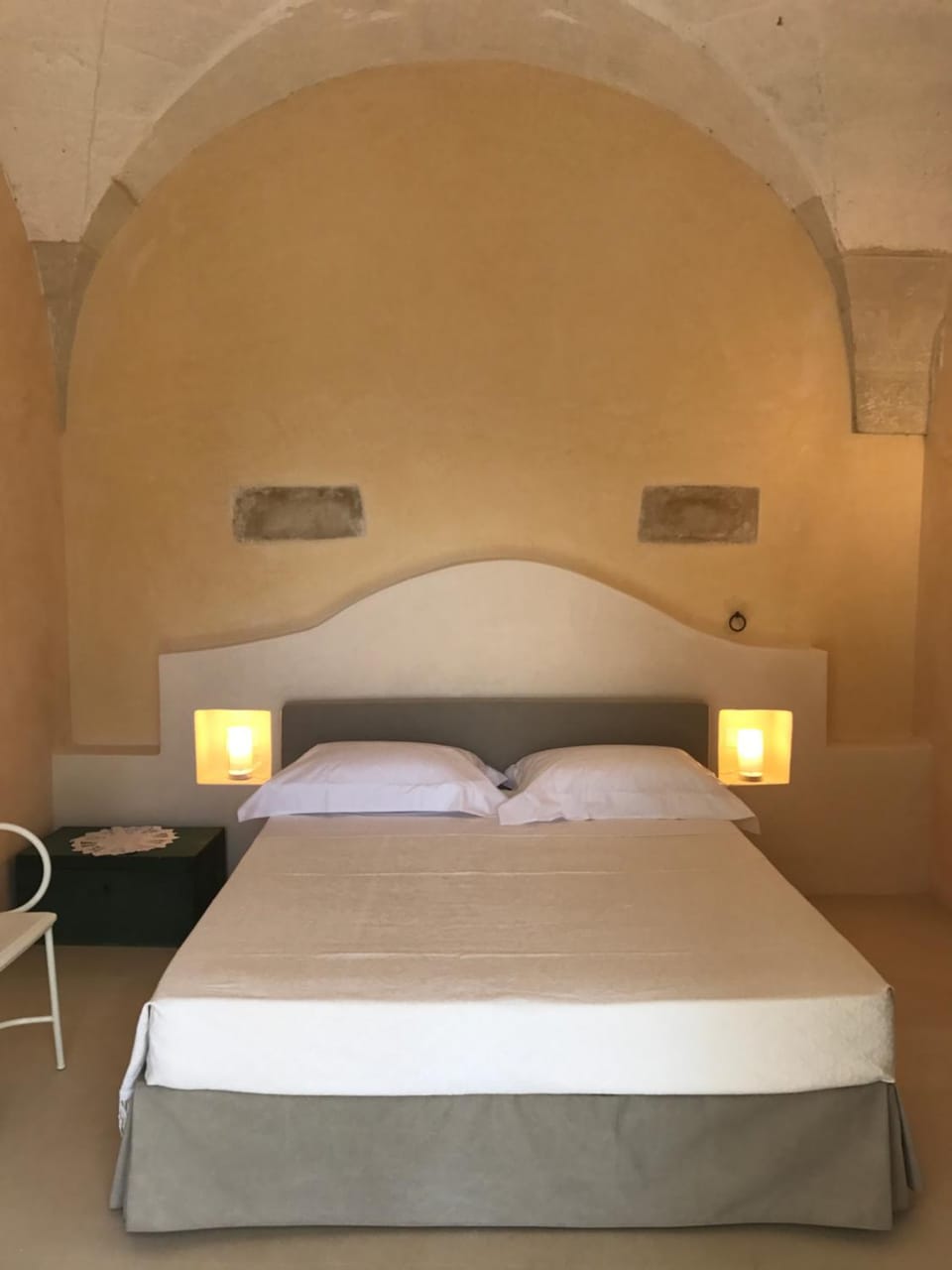 Bed, Other, Photo of the whole room, Decorative detail