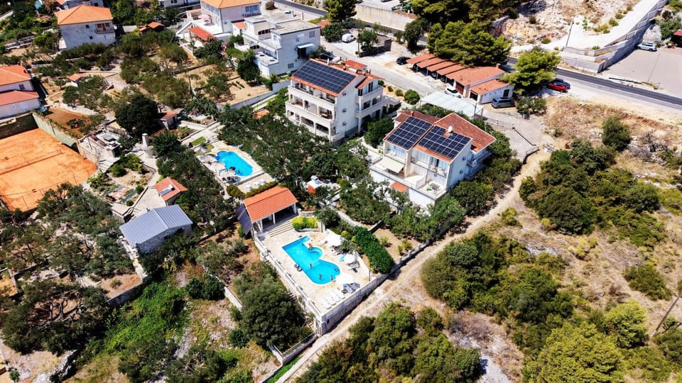VILLA IRENA - Longevity Retreat Apartment in Split-Dalmatia County