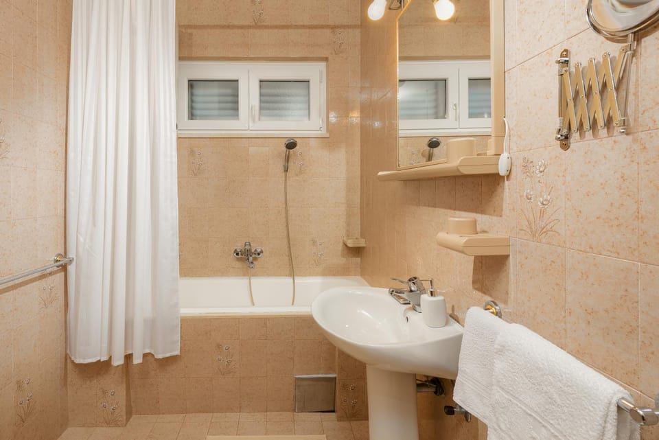 VILLA IRENA - Longevity Retreat Apartment in Šibenik-Knin County, Croatia