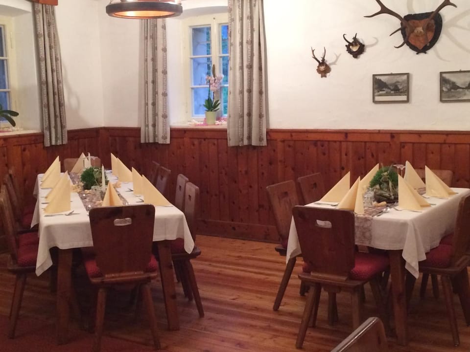 Restaurant/places to eat